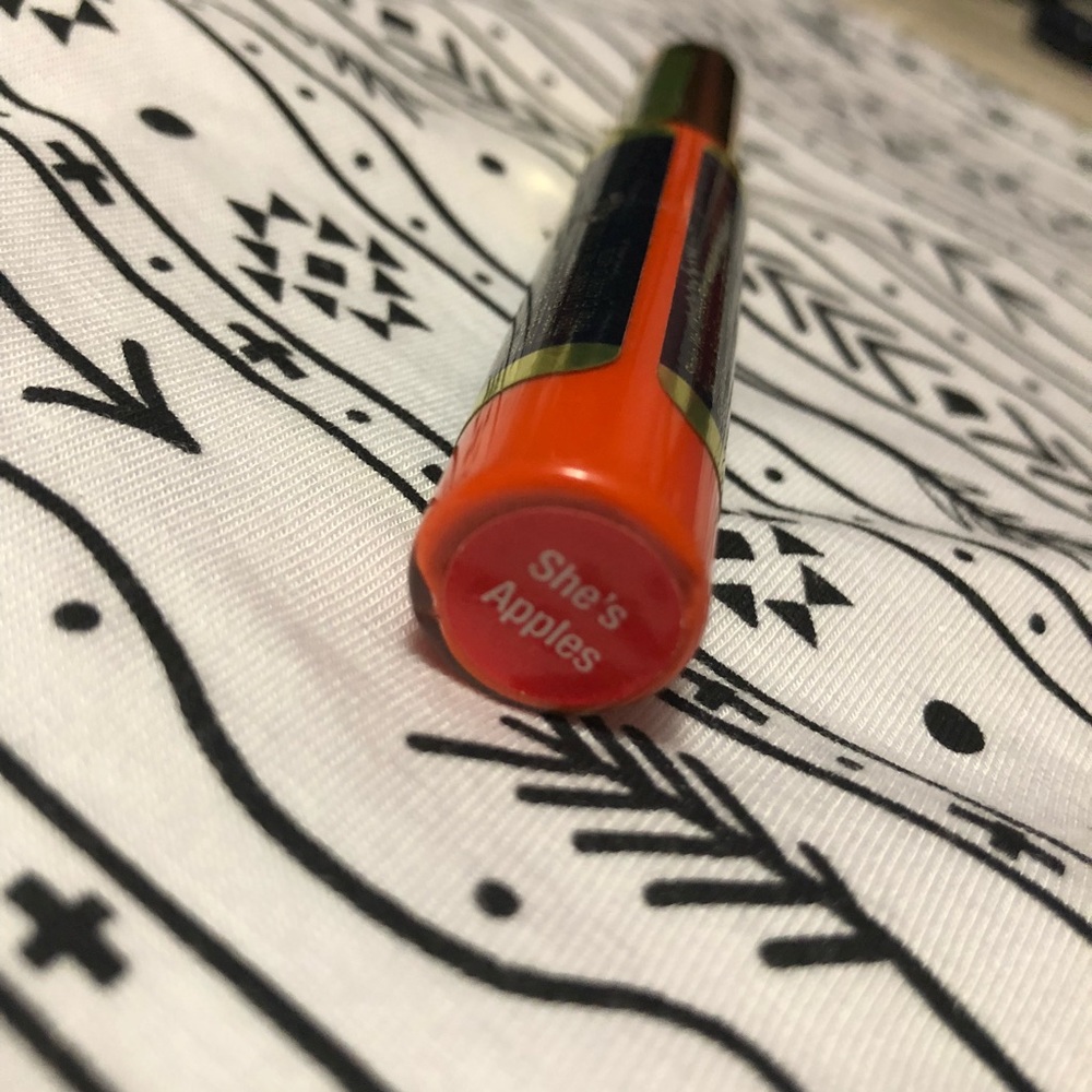 She’s Apple Lipsense